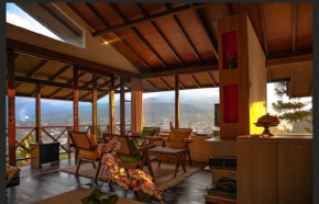 Гостиница Bali Lakeside Villa  Baturiti